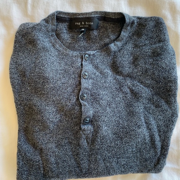 Rag and Bone long sleeve light wool sweater - Picture 2 of 5